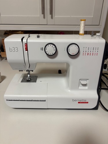 Bernette b33 sewing machine - , &